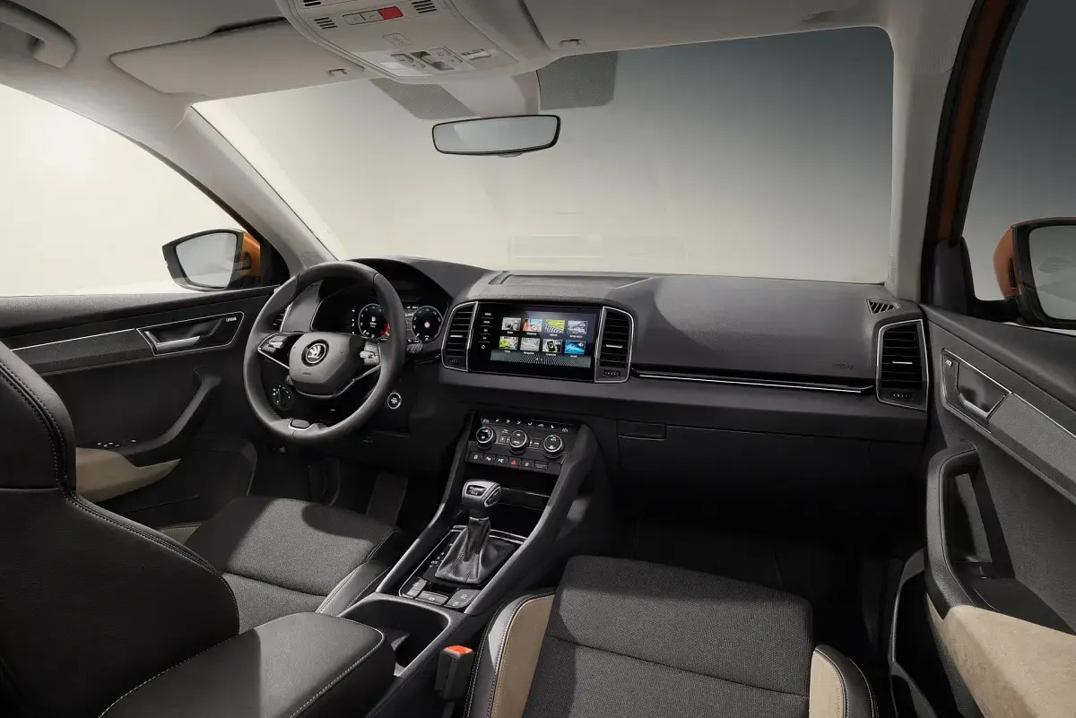 Neu Skoda Karoq SportLine 150 PS (110 kW) 2026 Wählbar SUV