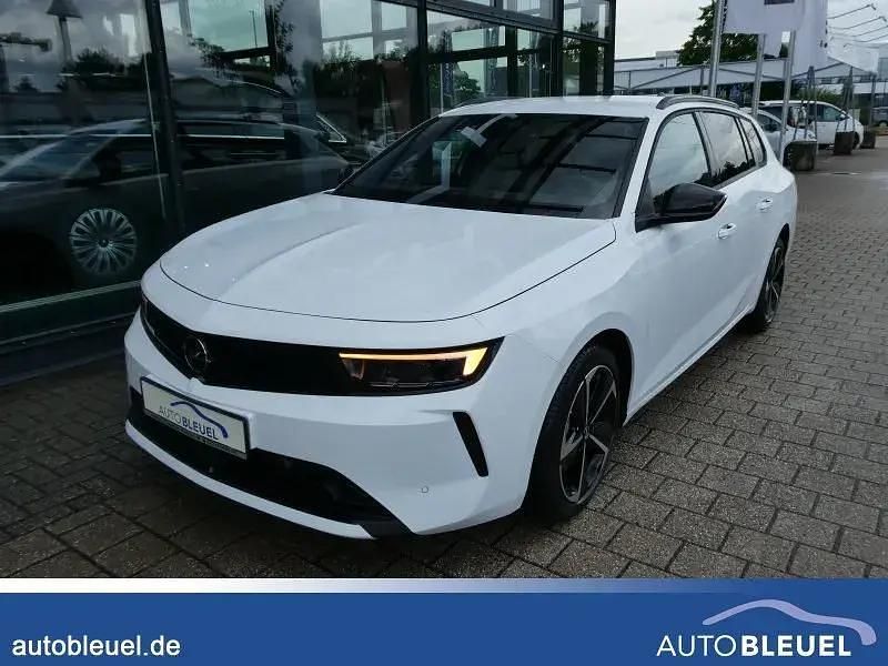 Weiss Gebraucht 2025 Opel Astra Edition Kombi | 26.750 € (Guter Preis) - Bild 1/4