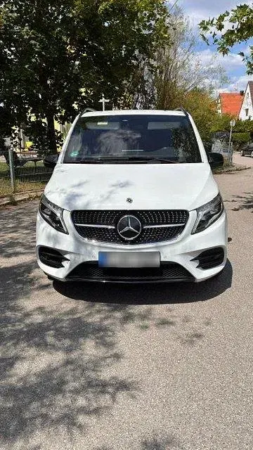 Gebraucht Mercedes V300 AMG 237 PS (174 kW) 2021 Weiß Van / Kleinbus