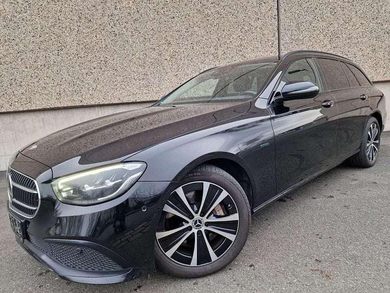 Schwarz Gebraucht 2021 Mercedes E300 Kombi | 24.490 € (Guter Preis) - Bild 1/4