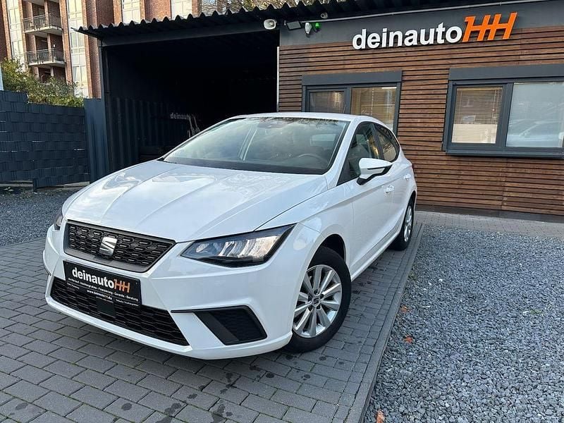 Weiß Gebraucht 2022 Seat Ibiza Style Limousine | 12.299 € (Guter Preis) - Bild 1/4