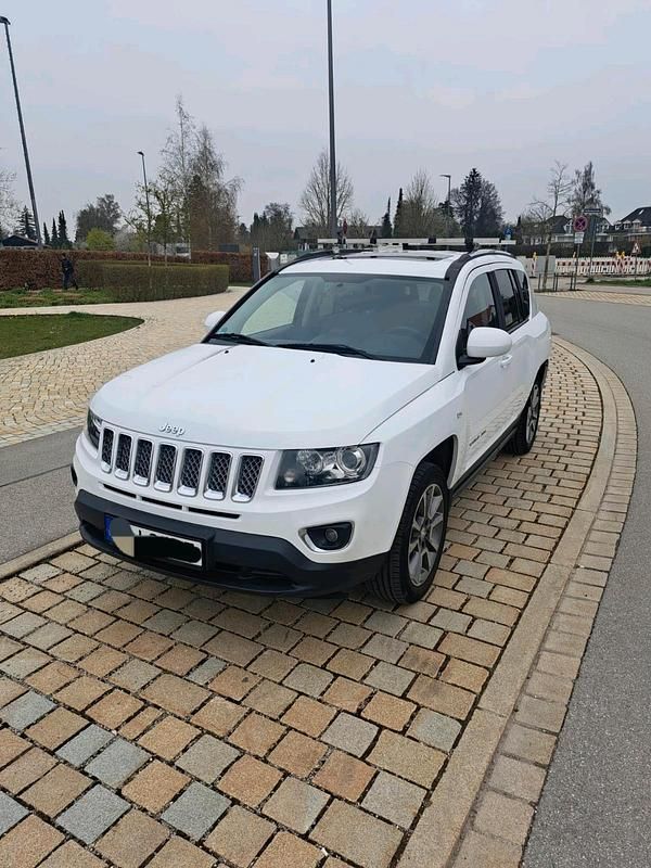 Usado Jeep Compass 170 HP (125 kW) 2015 Branco SUV