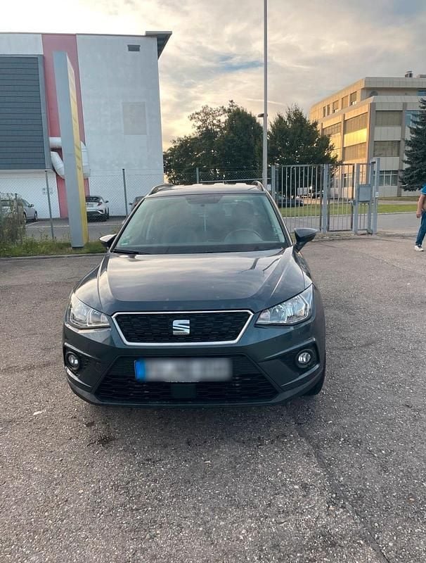 Grau Gebraucht 2021 Seat Arona Style SUV | 13.900 € (Superpreis) - Bild 1/4