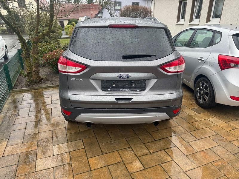 Gebraucht Ford Kuga Titanium 150 PS (110 kW) 2013 Grau SUV