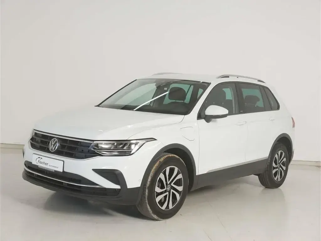 Gebraucht VW Tiguan Active 245 PS (180 kW) 2022 Weiss SUV