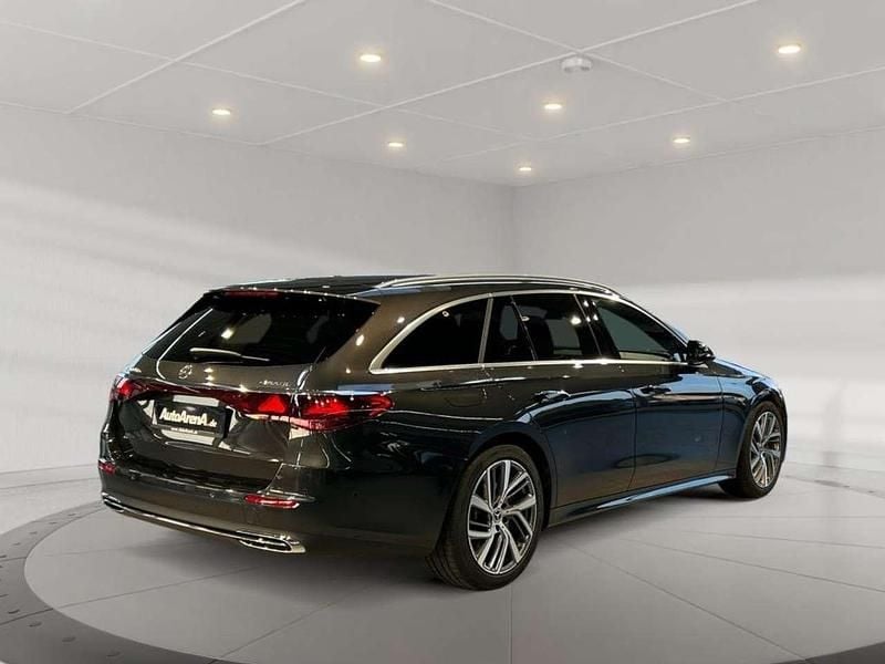 Gebraucht Mercedes E300 Avantgarde 197 PS (144 kW) 2025 Grau Limousine