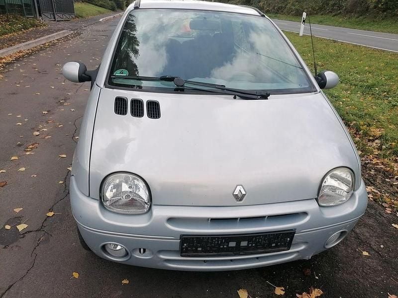 Silber Gebraucht 2004 Renault Twingo Kleinwagen | 2.100 € (Fairer Preis) - Bild 1/4