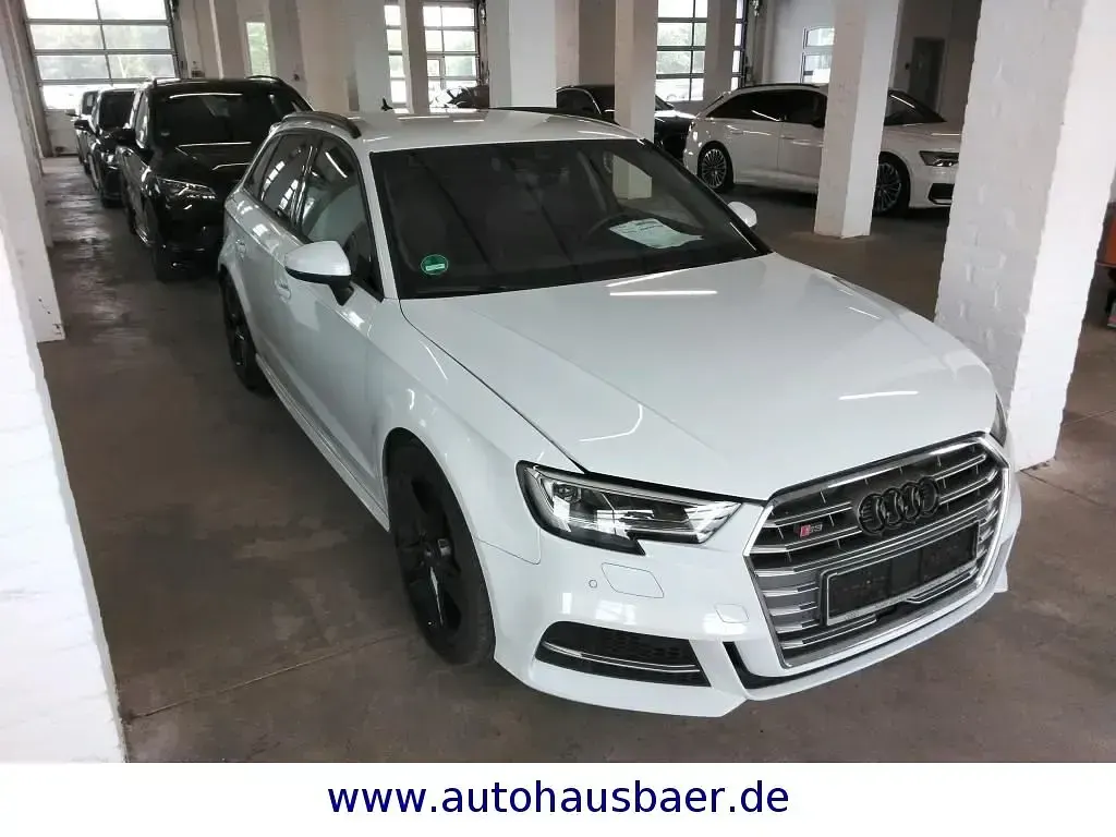 Gebraucht Audi S3 Ambiente 300 PS (220 kW) 2019 Weiß Limousine