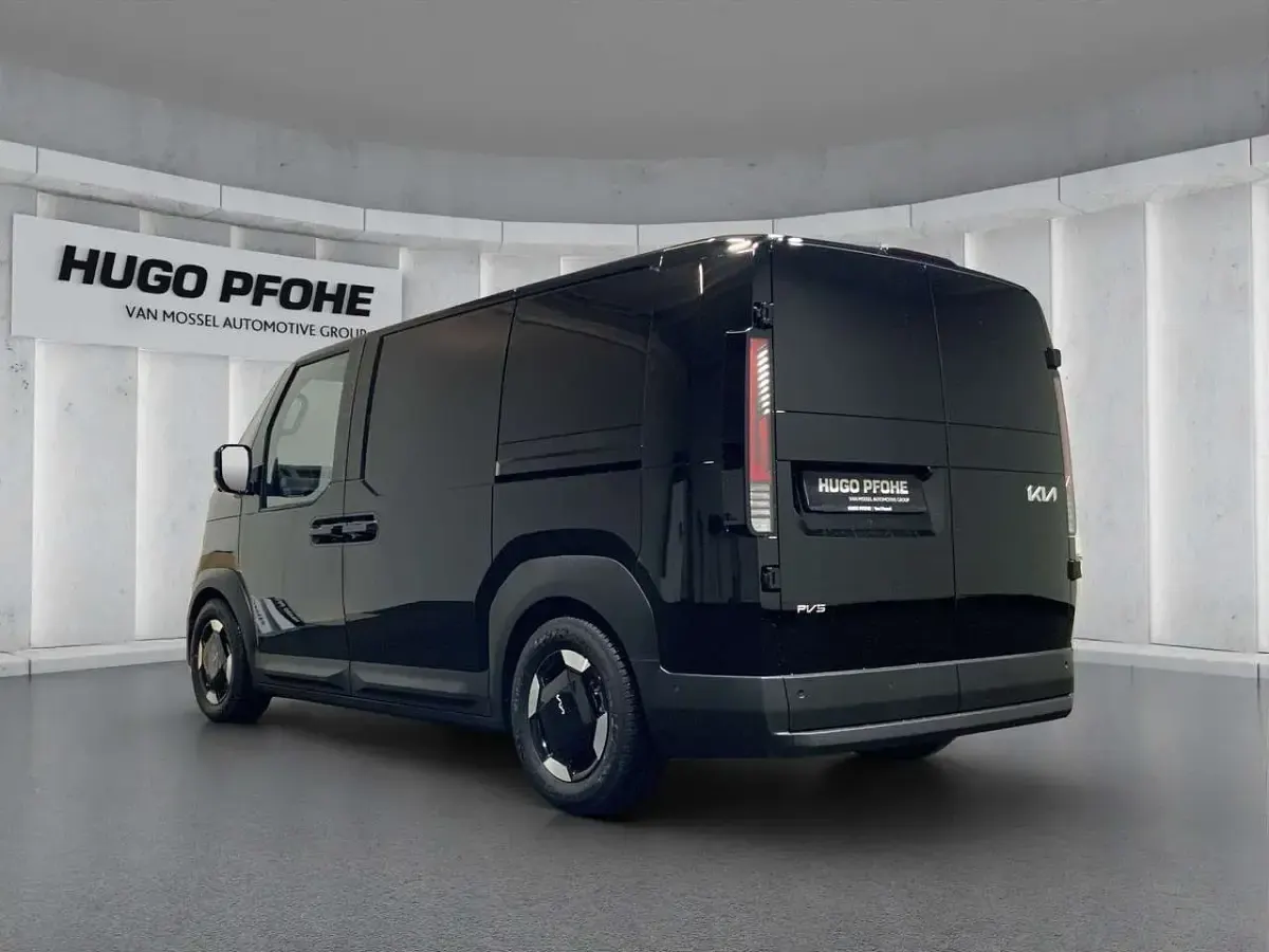 Gebraucht Kia PV5 119 kW (163 PS) 2026 Auroraschwarz metallic Van / Kleinbus