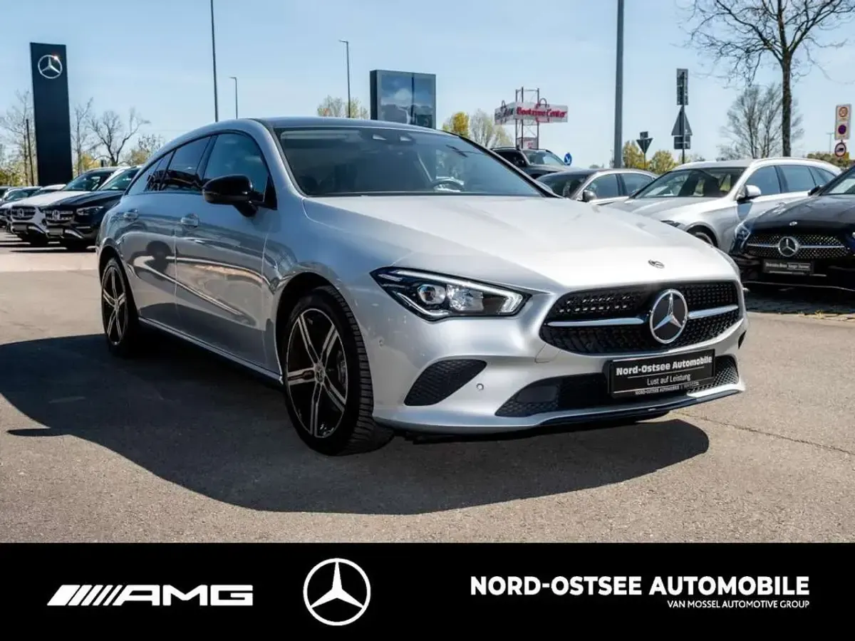 Gebraucht Mercedes CLA200 Progressive 150 PS (110 kW) 2022 Iridiumsilber metallic Kombi