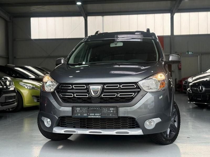 Gebraucht Dacia Dokker Celebration 116 PS (85 kW) 2018 Grau Van / Kleinbus