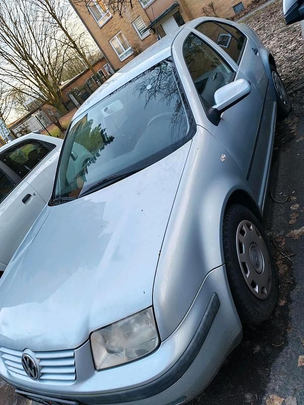 Gebraucht VW Bora 110 PS (80 kW) 2000 Silber Limousine