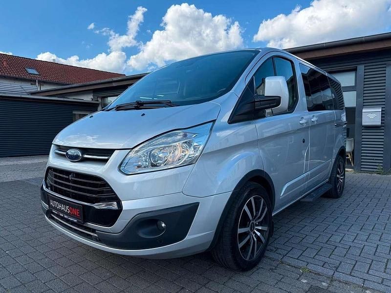 Silber Gebraucht 2018 Ford Transit Tourneo Business Edition Van / Kleinbus | 24.990 € (Fairer Preis) - Bild 1/4