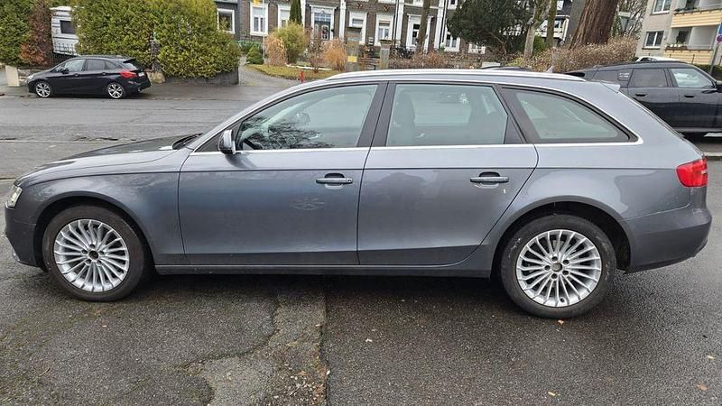 Gebraucht Audi A4 Ambiente 150 PS (110 kW) 2013 Grau Kombi