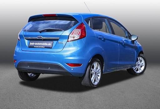 Gebraucht Ford Fiesta Titanium 85 PS (62 kW) 2016 Blau Limousine