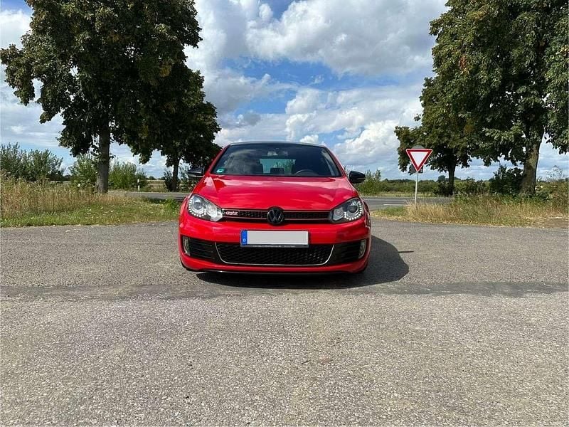 Gebraucht VW Golf VI GTI 211 PS (155 kW) 2011 Rot Kleinwagen