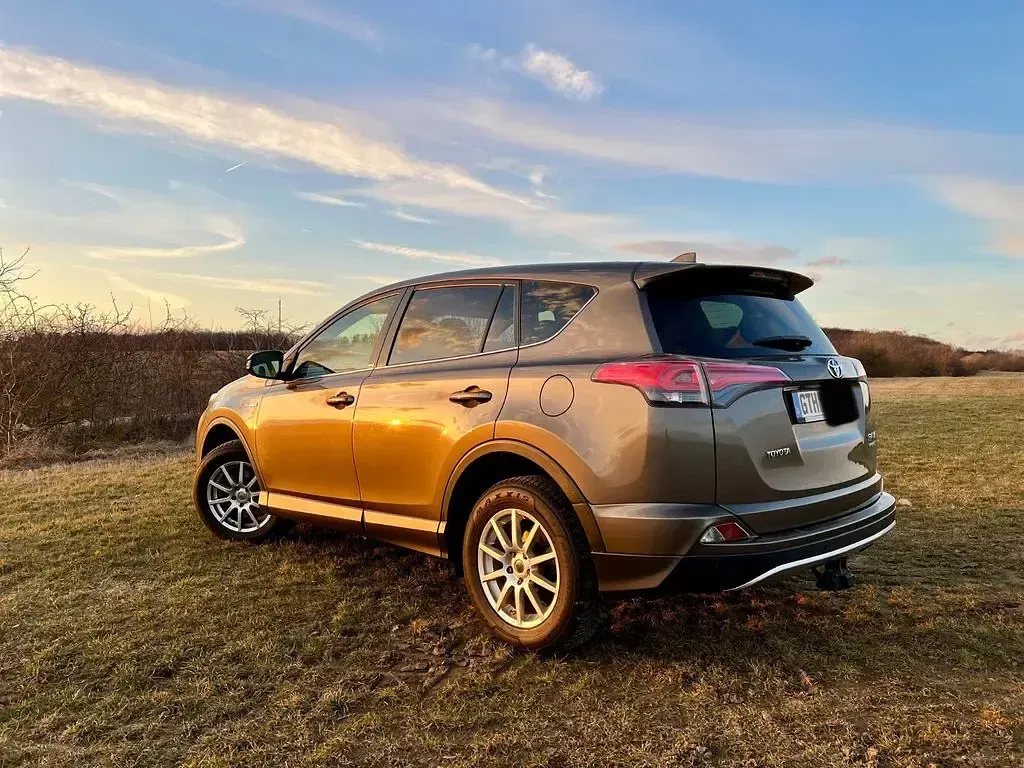 Gebraucht Toyota RAV4 Hybrid Edition-S 197 PS (144 kW) 2016 Braun SUV