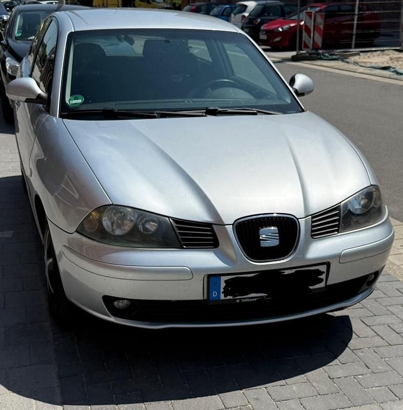 Silber Gebraucht 2006 Seat Ibiza Kleinwagen | 590 € (Superpreis) - Bild 1/4