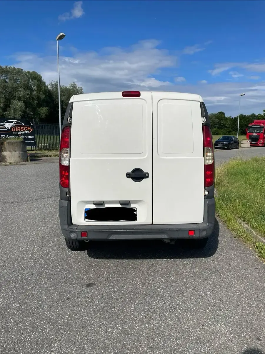 Gebraucht Fiat Doblò 75 PS (55 kW) 2008 Weiß Van / Kleinbus