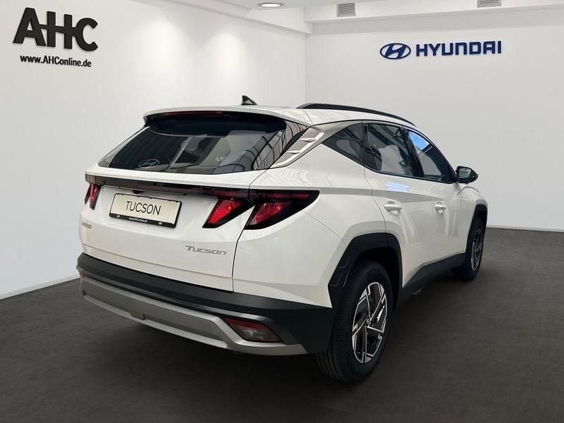 Neu Hyundai Tucson Select 150 PS (110 kW) 2026 Atlas white SUV