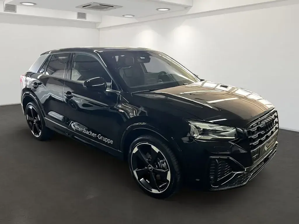 Gebraucht Audi Q2 S-Line 150 PS (110 kW) 2026 Mythosschwarz metallic SUV