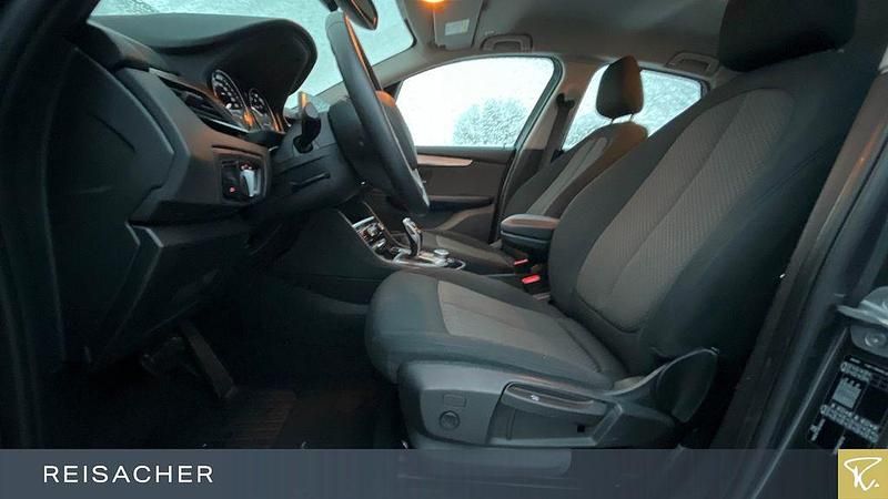 Gebraucht BMW 218 Active Tourer 140 PS (102 kW) 2019 Mineralgrau metallic Van / Kleinbus