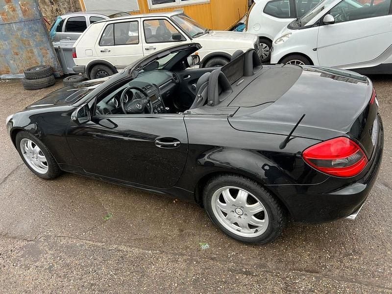 Gebraucht Mercedes SLK200 184 PS (135 kW) 2010 Schwarz Cabrio