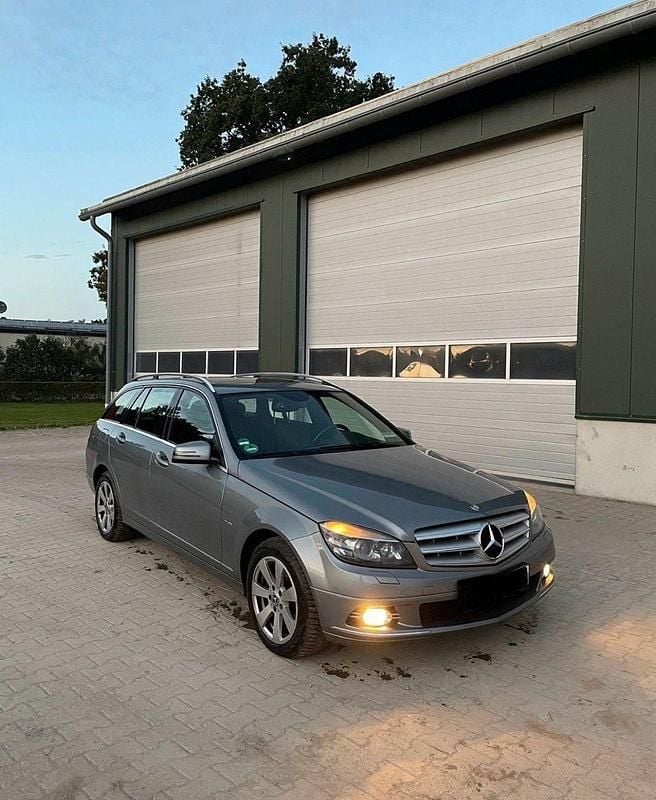 Grau Gebraucht 2013 Mercedes C250 Kombi | 6.400 € (Superpreis) - Bild 1/4
