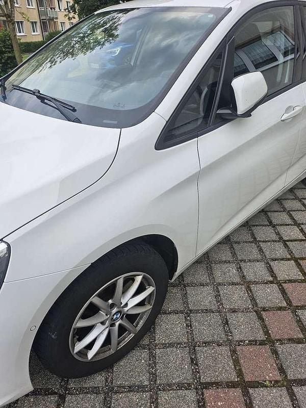 Gebraucht 2018 BMW 220 Active Tourer Van / Kleinbus | 13.000 € (Superpreis) - Bild 1/4