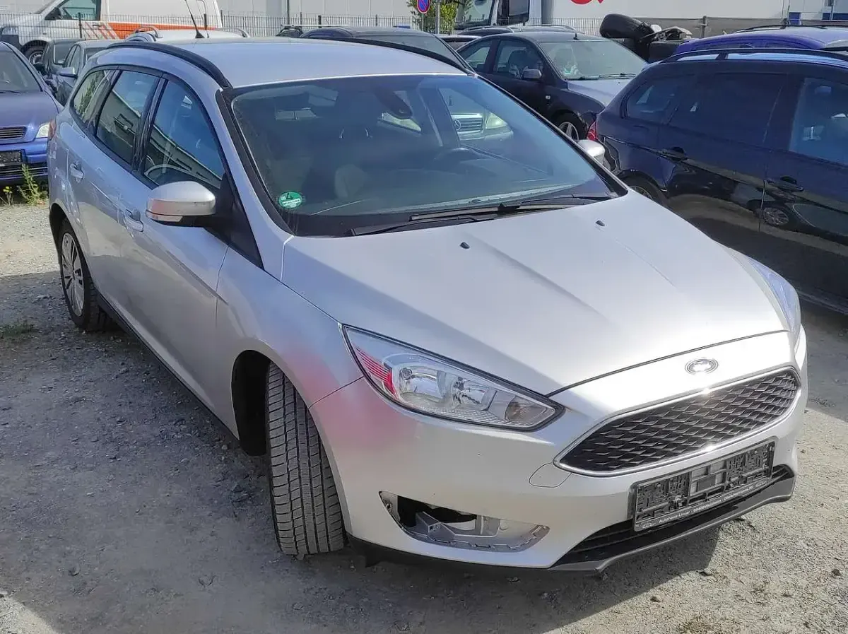 Używany Ford Focus Trend 120 KM (88 kW) 2015 Srebrny Kombi