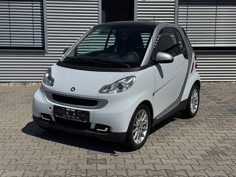 Weiß Gebraucht 2009 Smart ForTwo Coupé Coupé | 3.999 € (Fairer Preis) - Bild 1/4