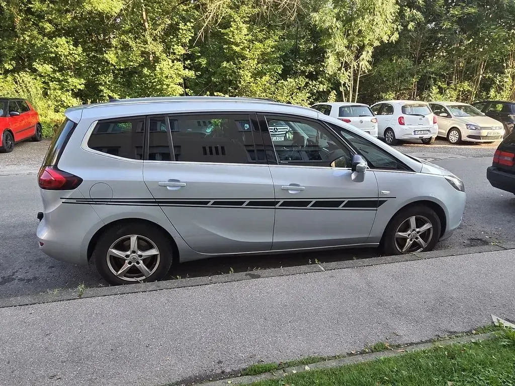 Gebraucht Opel Zafira Tourer Selection 140 PS (102 kW) 2015 Grau Van / Kleinbus