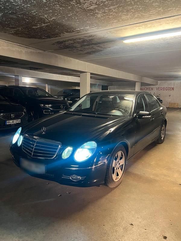 Gebraucht 2006 Mercedes E280 Avantgarde Limousine | 3.900 € (Guter Preis) - Bild 1/4