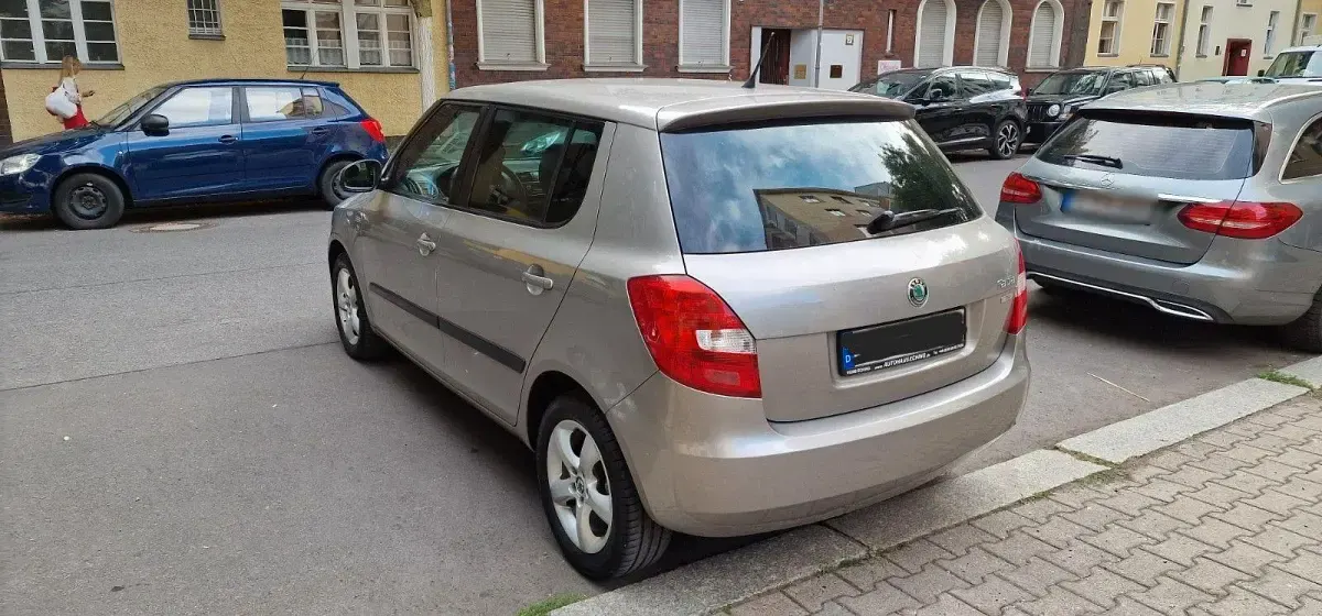 Gebraucht Skoda Fabia Elegance 86 PS (63 kW) 2012 Beige Limousine