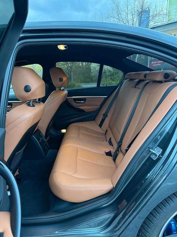 Gebraucht BMW 320 M Performance 190 PS (139 kW) 2018 Grau Limousine