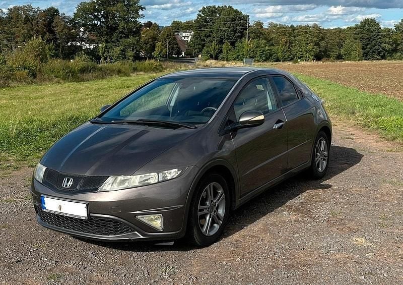 Braun Gebraucht 2011 Honda Civic Sport Limousine | 5.699 € (Fairer Preis) - Bild 1/4