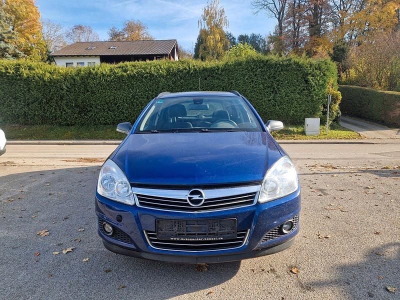 Gebraucht Opel Astra Edition 90 PS (66 kW) 2009 Blau Kombi
