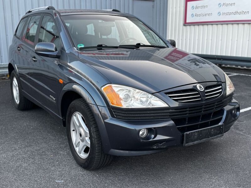 Blau Gebraucht 2007 Ssangyong Kyron SUV | 2.999 € - Bild 1/4