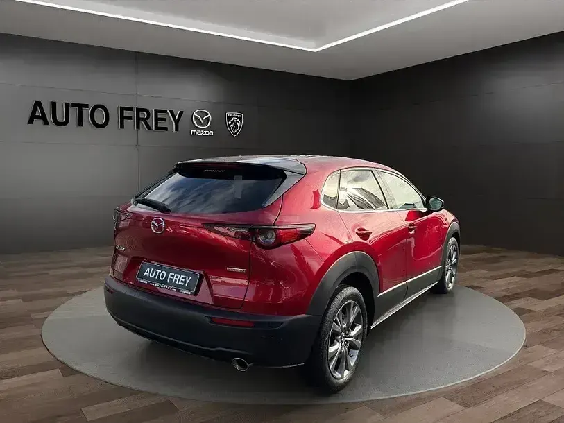 Käytetty Mazda CX-30 Selection 180 HP (132 kW) 2019 Punainen Katumaasturi