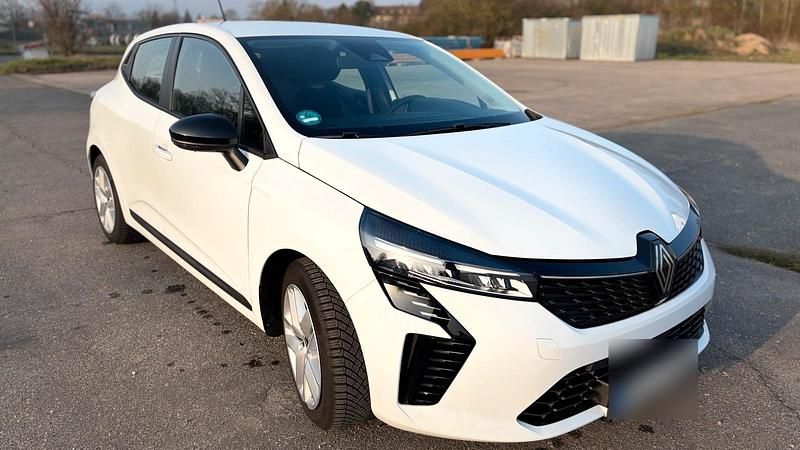 Gebraucht Renault Clio V Evolution 101 PS (74 kW) 2024 Weiß Kleinwagen