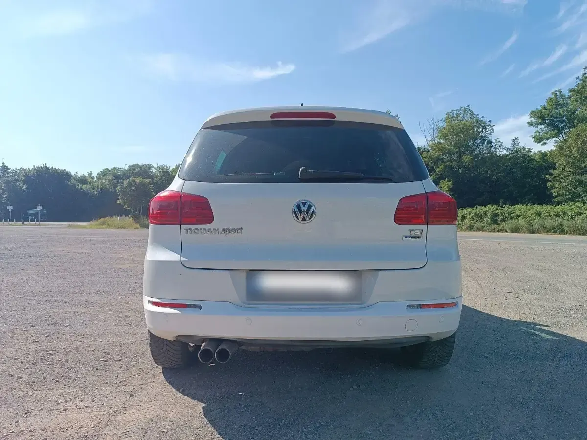 Gebraucht VW Tiguan LOUNGE 122 PS (89 kW) 2015 Weiß SUV