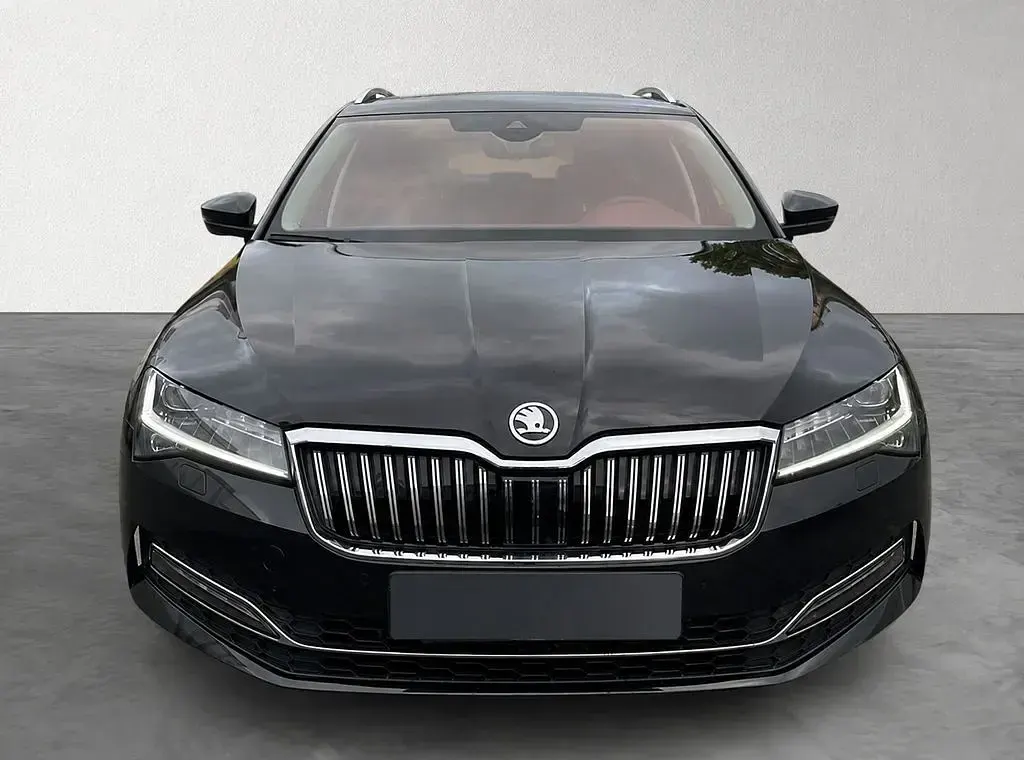 Gebraucht Skoda Superb Style 150 PS (110 kW) 2024 Schwarz Kombi