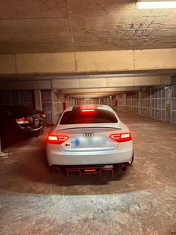 Gebraucht Audi Coupé Ambiente 300 PS (220 kW) 2008 Weiß Coupé