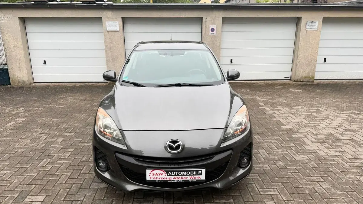 Używany Mazda 3 Edition 105 KM (77 kW) 2012 Szary Hatchback