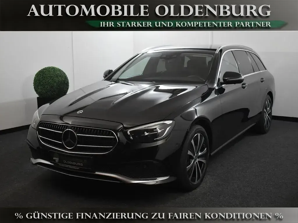 Gebraucht Mercedes E300 Avantgarde 320 PS (235 kW) 2022 Schwarz Limousine