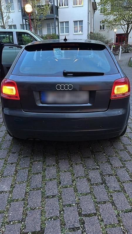 Second-hand Audi A3 S-Line 140 CP (102 kW) 2007 Gri Hatchback