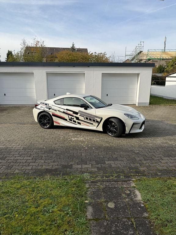 Weiß Gebraucht 2024 Toyota GR86 Coupé | 37.000 € (Fairer Preis) - Bild 1/4