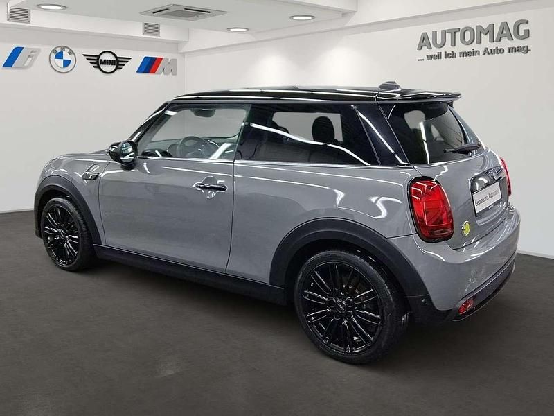 Gebraucht Mini Cooper SE Hatch 135 kW (184 PS) 2021 Moonwalk grey Kleinwagen