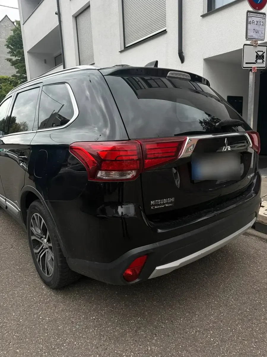 Gebraucht Mitsubishi Outlander 150 PS (110 kW) 2018 Schwarz SUV