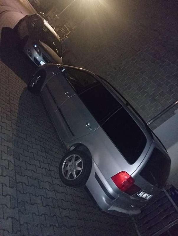 Silber Gebraucht 2005 Seat Alhambra Van / Kleinbus | 2.200 € (Superpreis) - Bild 1/4